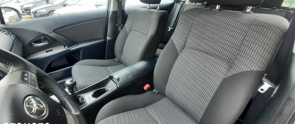 Toyota Avensis cena 25900 przebieg: 265000, rok produkcji 2011 z Łomża małe 211